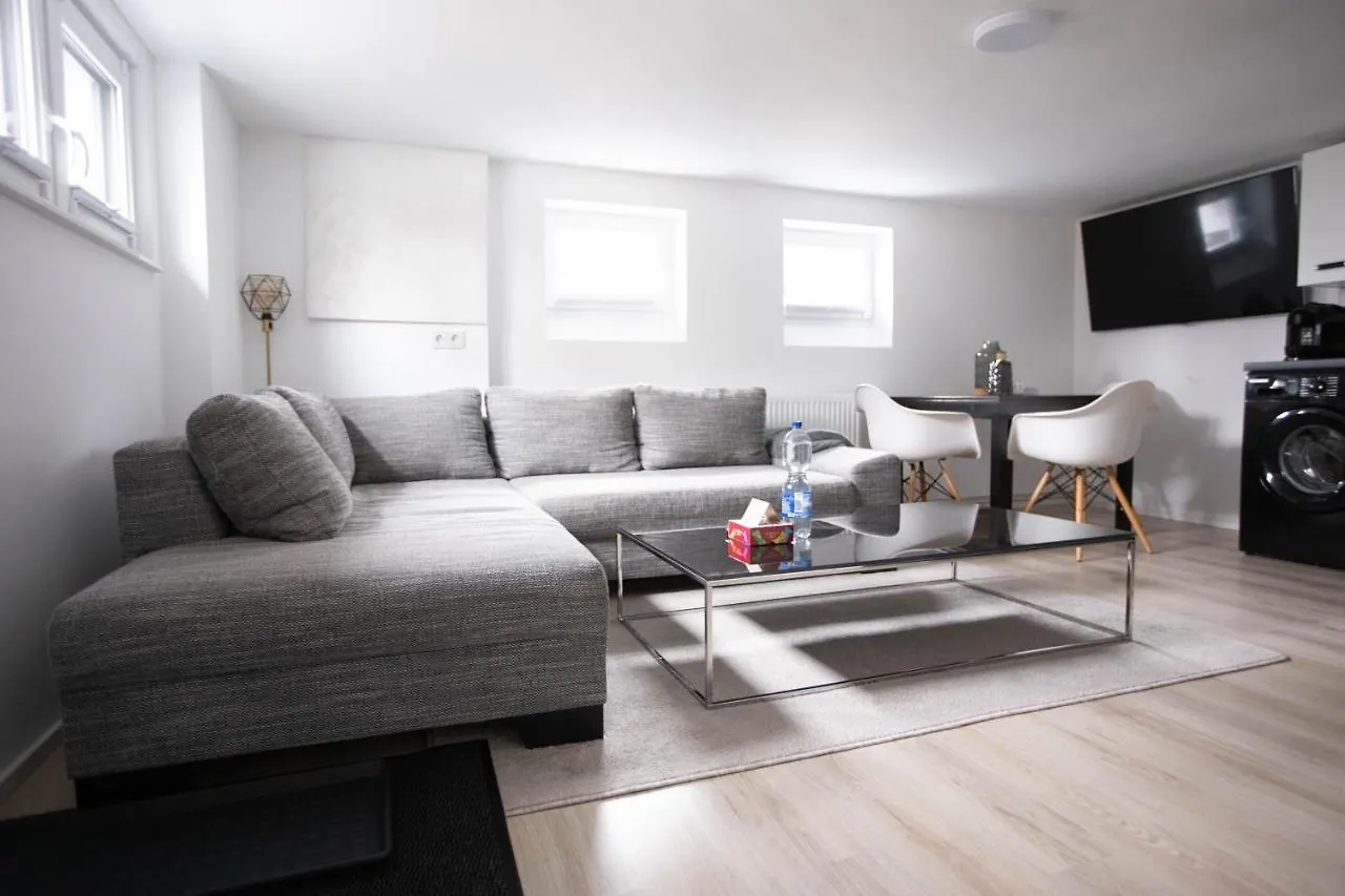 80Qm - 4 Rooms - Private Parking - Keller-Basement - Mallibase Apartments Hannover